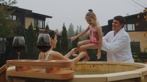 Уличная купель с подогревом из кедра "Фурако" производства компании BentWood - Короткий