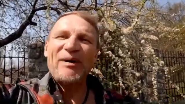 Олег Скрипка запрошує на Благодійний онлайн-концерт ВВ з легендарним альбомом Закустика 25.04.2020 смотреть онлайн