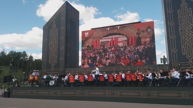 Оркестр штаба Росгвардии. 5
#спасскаябашня
#оркестрывпарках
#spasstower
#militarytattoo