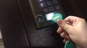 домофон визит звонит в несуществующую квартиру (в конце мне кто-то ответил)