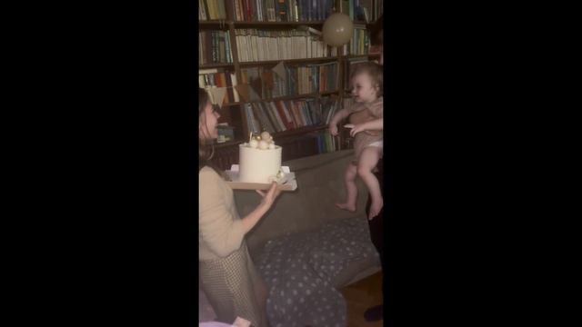 ВАЛЮШЕ 1 ГОДИК| ПОДАРКИ| ПРАЗДНИК смотреть онлайн