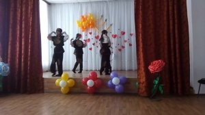 Танец девочек легкий и зажигательгый