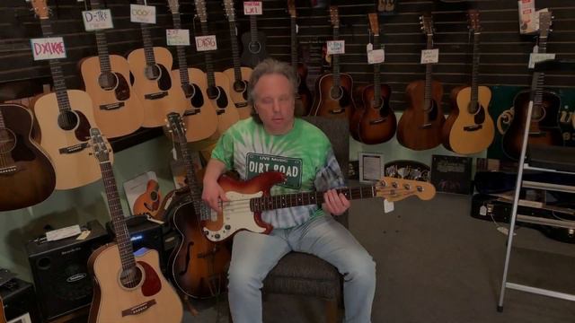 1983 Fender Precision Bass Elite II смотреть онлайн