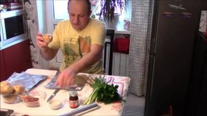 КАК ВКУСНО ПОЖАРИТЬ КУРИЦУ. ПРОСТО ЗАВЕРНИ В ФОЛЬГУ И ПОЛОЖИ В ДУХОВКУ.