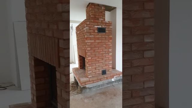Каминная топка в кирпичной облицовке - готовая печь - видео №6 смотреть онлайн