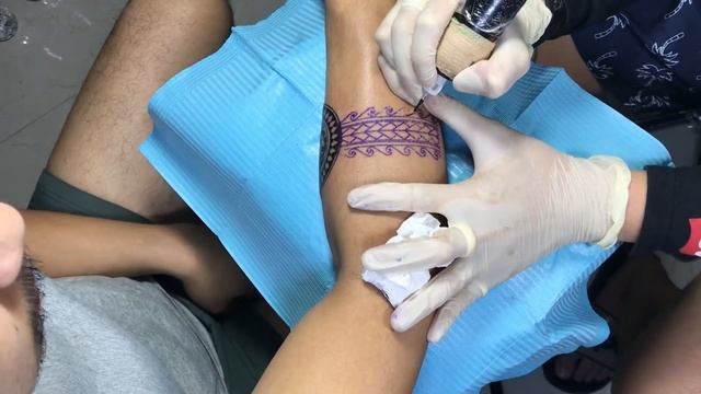 Maori and Polynesian armband Tattoo ( by: saitama Tattoo ) EP34 Time lapse смотреть онлайн