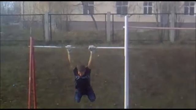 Обучение солнышку на турнике легко и быстро!!! смотреть онлайн