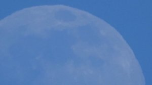 Sony DSC HX300 Zooming moon ?