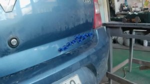 ремонт крышки багажника логан