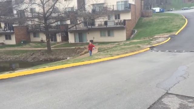 ToyBubble7 flying my drone! смотреть онлайн