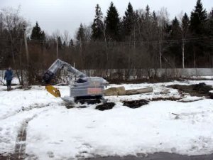 Робот Brokk для проведения спасательных операций