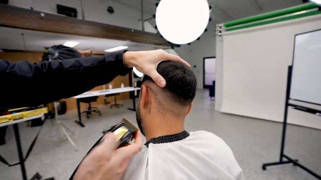 I Taught A BEGINNER Barber How To Do A PERFECT FADE! **crazy results** смотреть онлайн