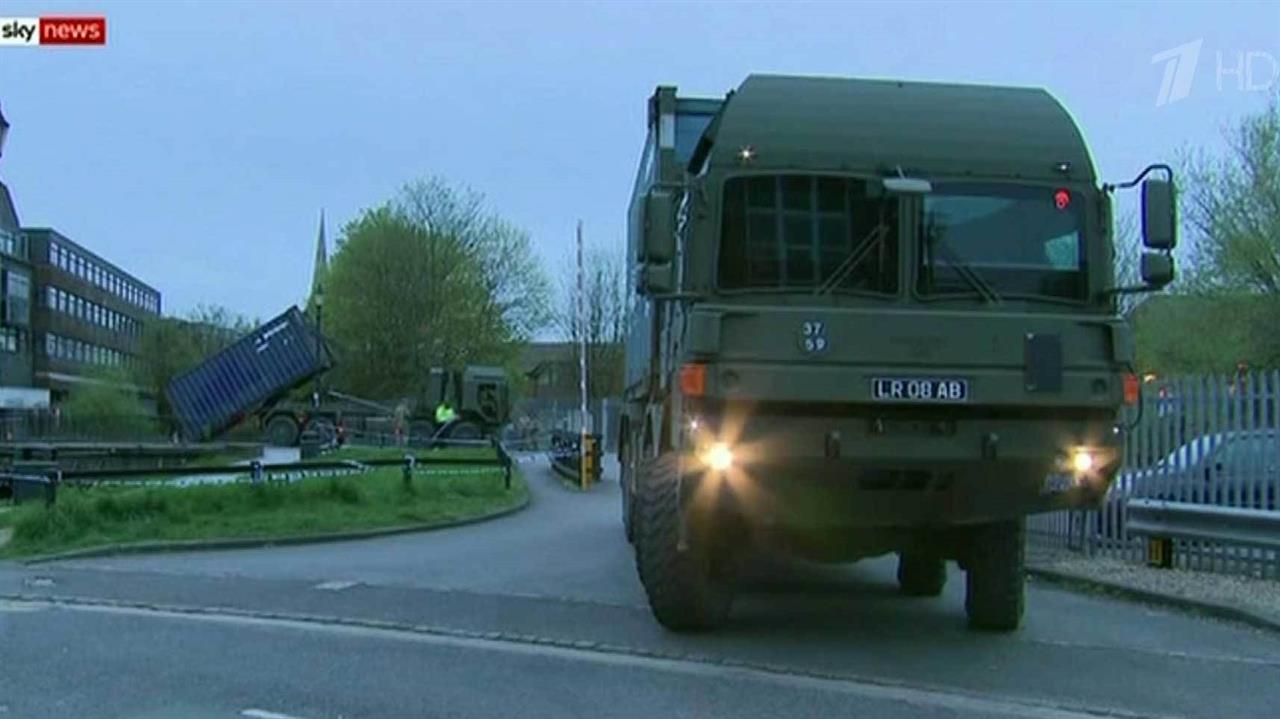 В британском Солсбери военные специалисты начали о...мест, в которых побывали Сергей и Юлия Скрипаль