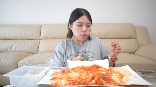 SUB)먹방브이로그)곱창전골,처갓집슈프림양념치킨,치밥,노티드도넛 전메뉴,휴게소(소떡소떡,떡볶이,알감자 등),마카롱,크로플만들기,볶음밥 KOREANFOOD MUKBANG 폭식VLO