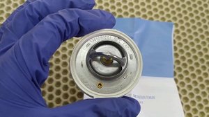 Термостат ГАЗ-31105,3302 Крайслер 2.4 EDZ. 90 LUZAR LT0346 (аналог 53010552 AA)