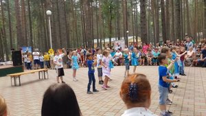 Детский танец. Лагерь.