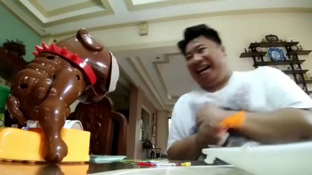 DONT WAKE UP THE DOGGY GAME - PRANK TO DADDY смотреть онлайн