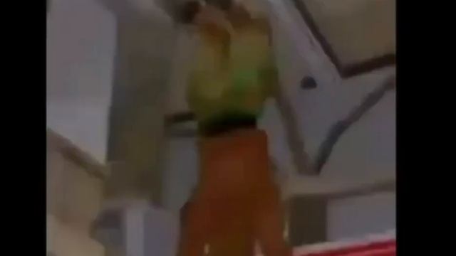 DIO putting Polnareff down the stairs смотреть онлайн