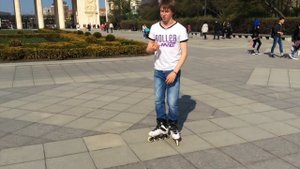 Как кататься на роликах — поворот | Школа роликов RollerLine Роллерлайн в Москве