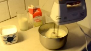 Ванильное мороженое в мороженице/ Vanila Ice Cream