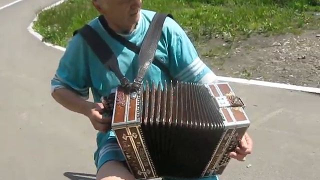 MVI 4910 титов в н профессионал в г пучеж сам с г иванова руковод ансамбля смотреть онлайн