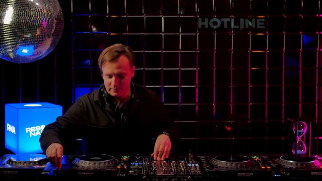 HOTLINE DJ set cлушаем музыку и отвечаем на вопросы | Resonance Live Stream