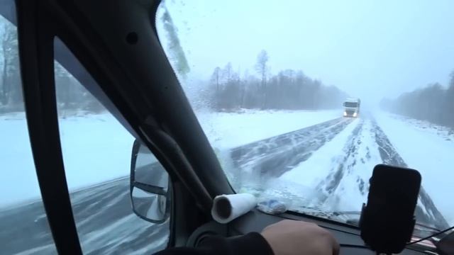 Дальнобой!!! Загрузка в Десногорске!!! Выгрузка в Мозырь!!!Снега по пояс, а ехать надо!!! смотреть онлайн