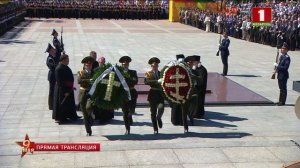 Возложение цветов и венков к монументу Победы в рамках акции "Беларусь помнит!"