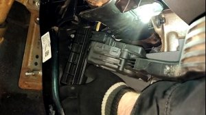 КАК ЗАМЕНИТЬ САЛОННЫЙ ФИЛЬТР FORD FOCUS 2