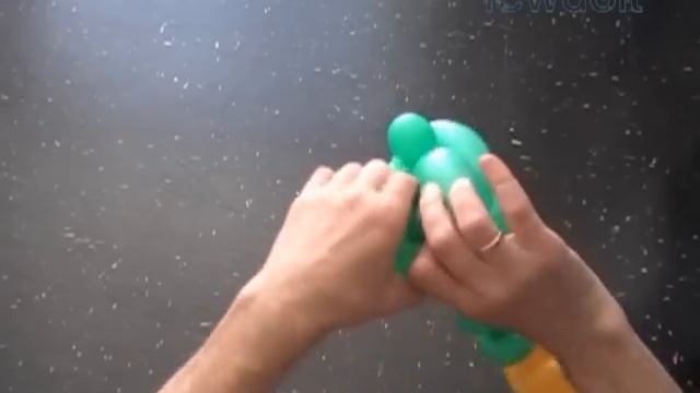 Dragonfly and Caterpillar Balloon Twisting Tutorial смотреть онлайн