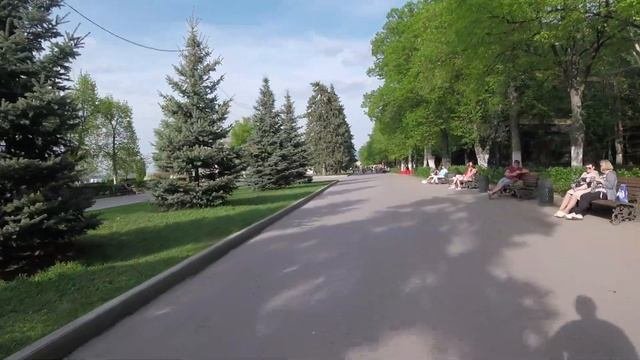По набережной Самара