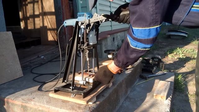 Сверлильная стойка. Демонстрация работы смотреть онлайн