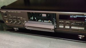 Кассетная дека Technics RS-BX747