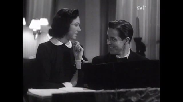 Karl-Arne Holmsten, Marguerite Viby och Edvin Adolphson – Om du bara ler mot mej nå'n gång смотреть онлайн