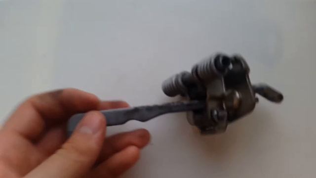 Ограничитель двери Renault Logan (Рено Логан) смотреть онлайн