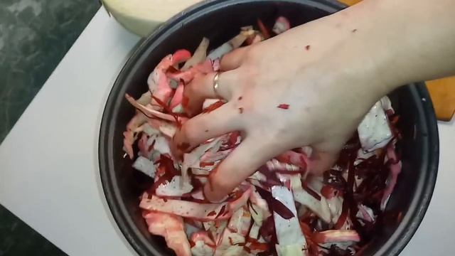 МАРИНОВАННАЯ КАПУСТА СО СВЕКЛОЙ_ХРУСТЯЩАЯ И ВКУСНАЯ (720p).mp4