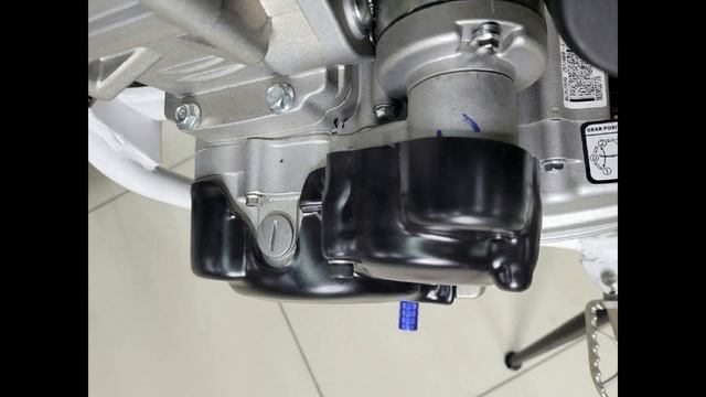 Крышка сцепления и генератора на 174mm смотреть онлайн