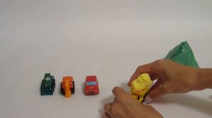 Сюрпризы из Шарикового пластилина Учим цвета Игрушки машинки Игры для детей Детские поделки Мультик