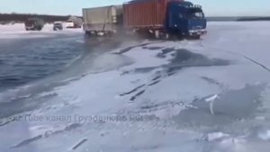 Зимник! Настоящий Северный дальнобой. Грузовики на тяжелом бездорожье Крайнего Севера!