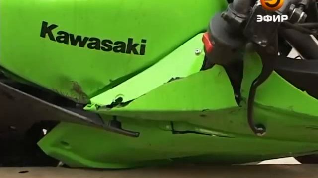 Легковая машина и байкер не поделили дорогу на ул. Фучика смотреть онлайн