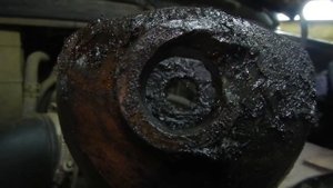 шаровая опора уаз треснула