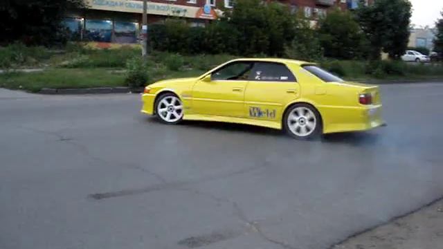 Желтый чайзер chaser tourerV MT