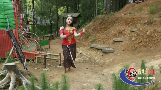 GENDING GENDING BANYUMASAN ( EDISI KLIP ) 1 JAM BERSAMA PUTRI DEWI RASELA смотреть онлайн