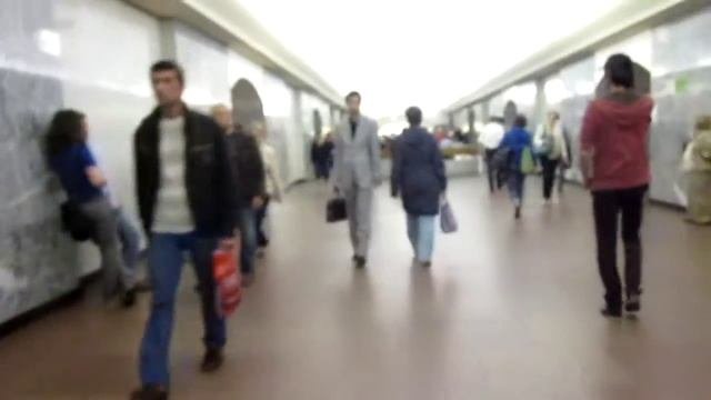 Через метро Чистые Пруды