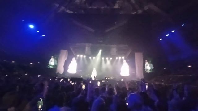 Наше видио с премьеры нового шоу Полины Гагариной "Навсегда" смотреть онлайн