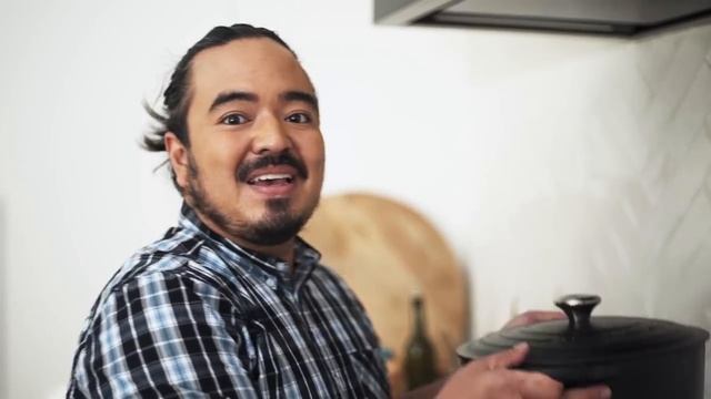 Family Fried Noodles | Making Noodles for a Crowd | Easy Asian Recipe смотреть онлайн