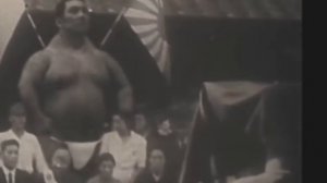 Японский гигант, самый высокий человек снятый на видео