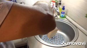 Как очистить утюг от накипи за одну минуту.