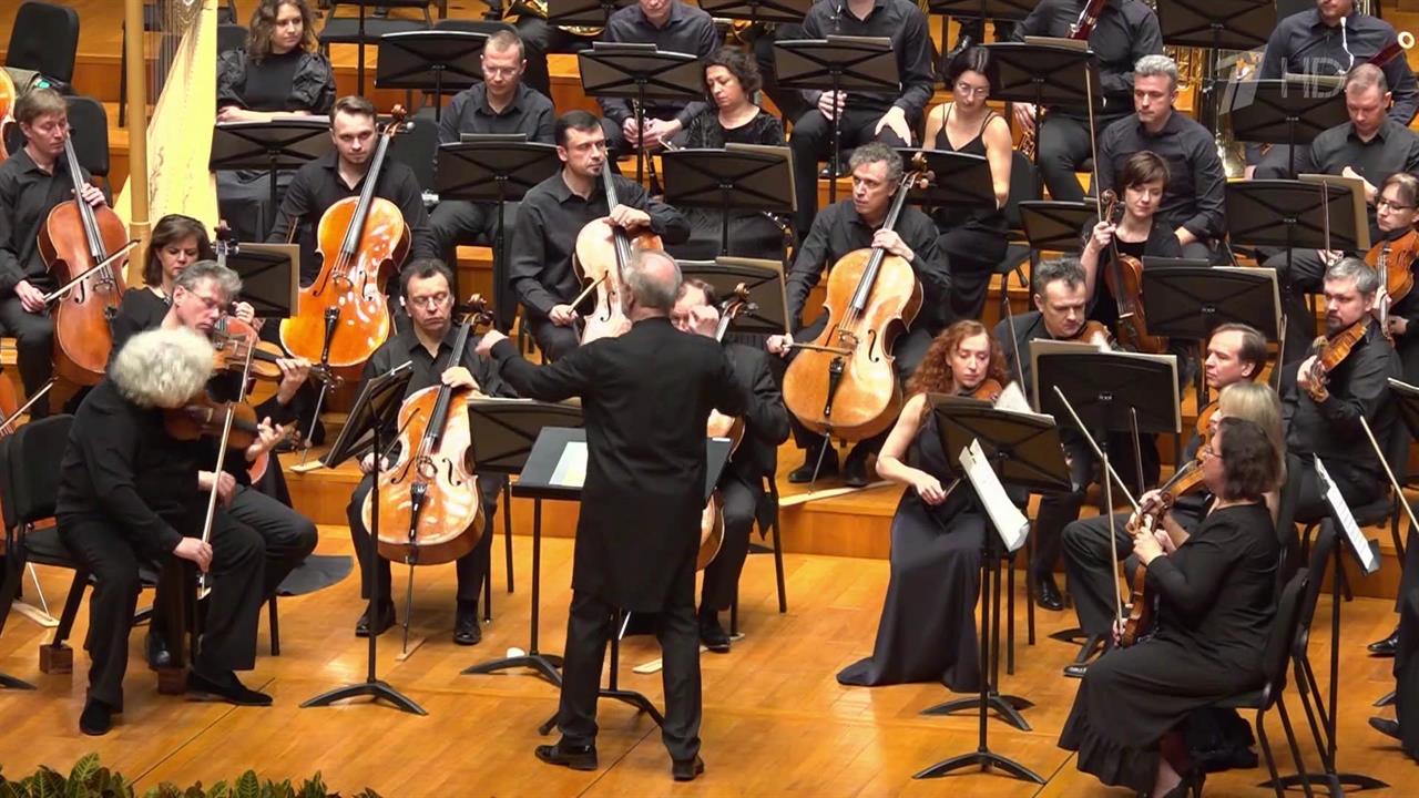 Большой успех симфонического оркестра Мариинского театра в Пекине