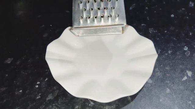 Пышный омлет с молоком и колбасой на сковороде? смотреть онлайн